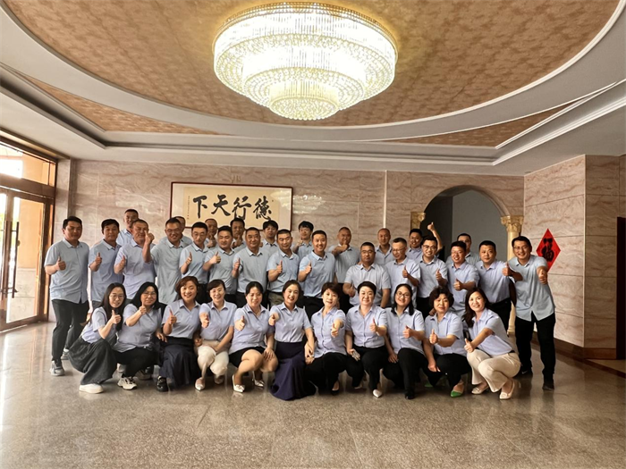 未來(lái)不負(fù)韶華，繼續(xù)砥礪前行，第一季度總結(jié)大會(huì)順利召開